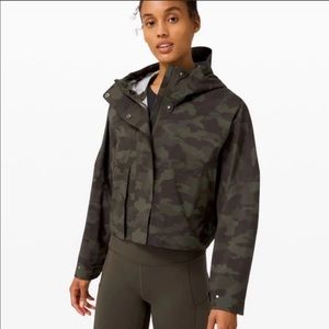Lululemon camo rain chaser jacket